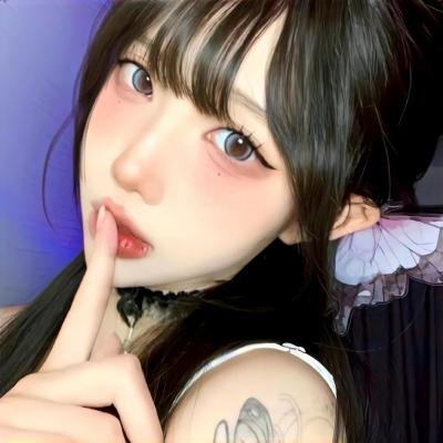 燕子与鹦鹉